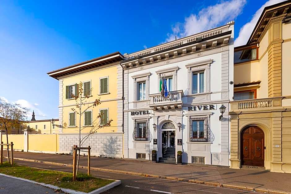 LHP Hotel River & SPA