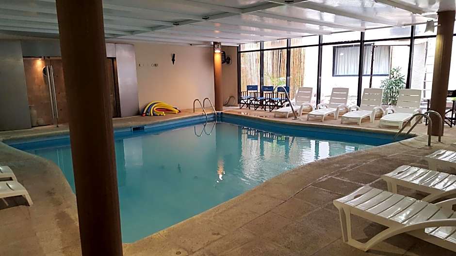 Howard Johnson by Wyndham San Pedro