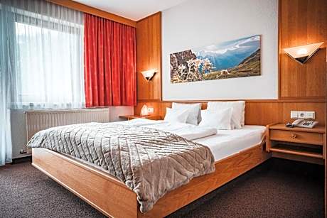 Apartment (3 Adults)