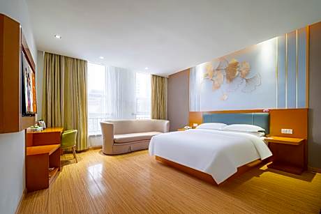 Shell Hotel Rizhao Donggang District Haiqu Park East Haiqu Road Night Market Shidai Square