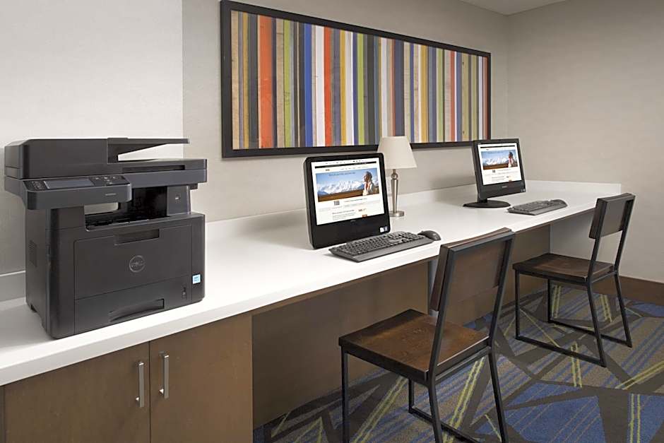 Holiday Inn Express Andover North - Lawrence By IHG