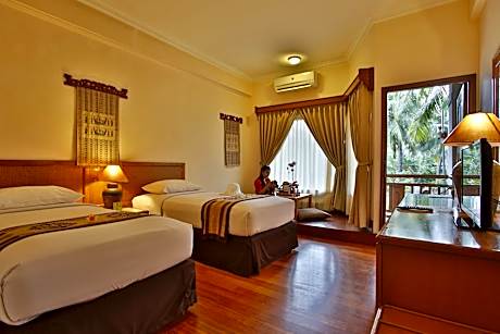 Deluxe Twin Room with Garden View