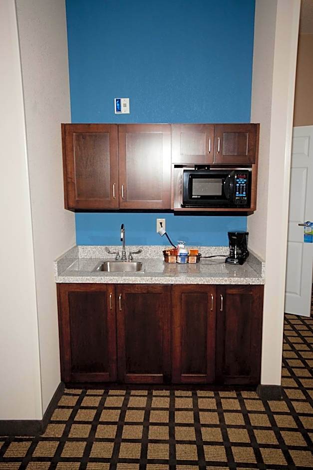 Baymont by Wyndham Erie