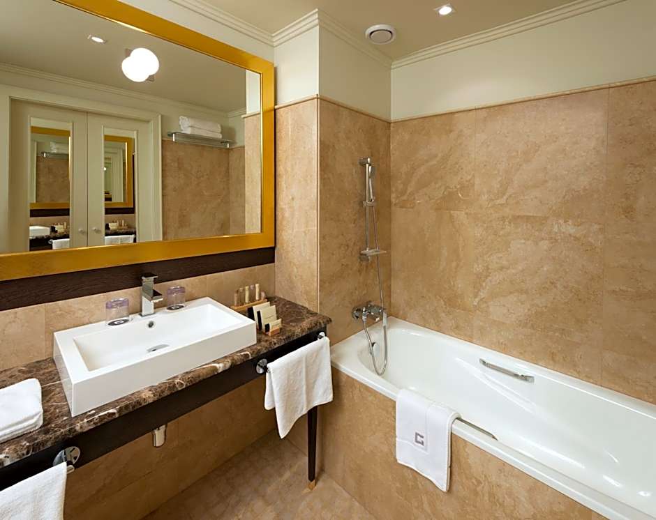 Grandezza Hotel Luxury Palace