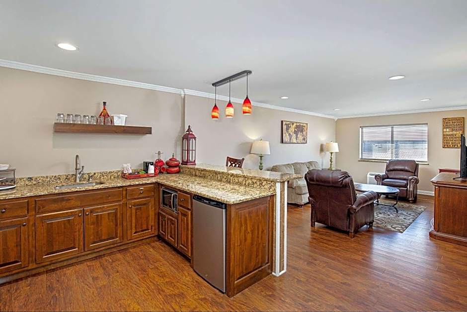 Ramada by Wyndham Bowling Green