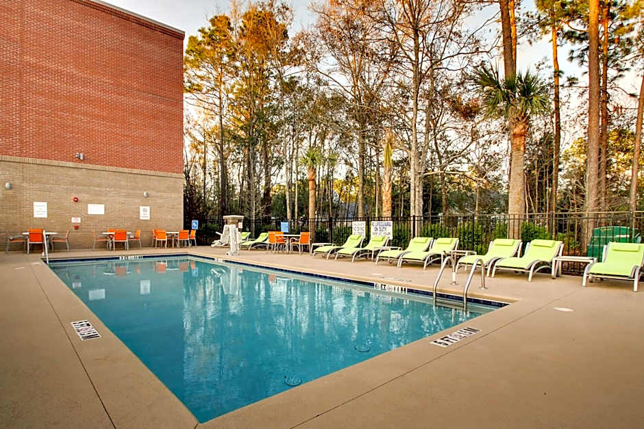 Holiday Inn Express & Suites Summerville By IHG