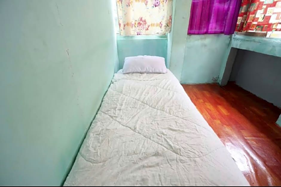 SPOT ON 92715 Joyoakis 2 Homestay Syariah