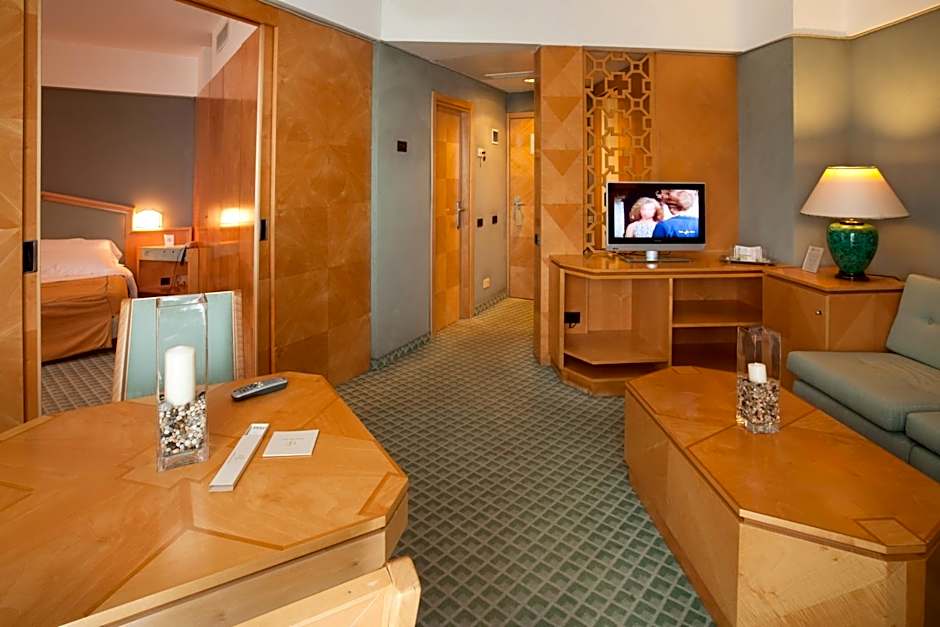 Photo 1 of 7 of Suite with Sea View