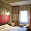 ibis Lyon Caluire Cite Internationale