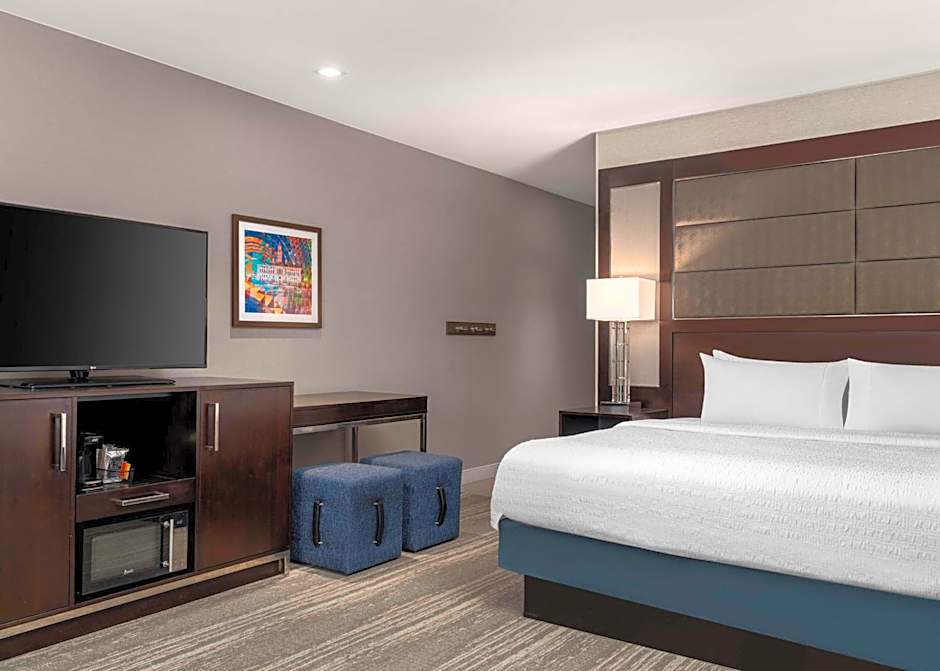 Hampton Inn By Hilton & Suites-Worcester,MA