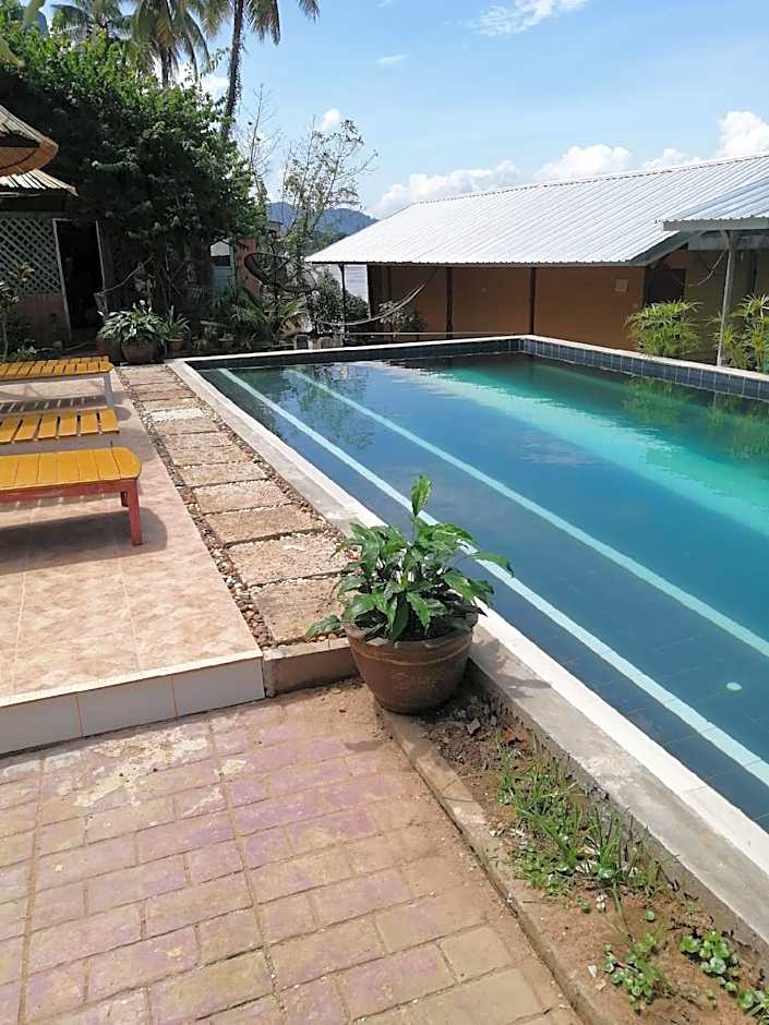 Sala Done Khone Hotel