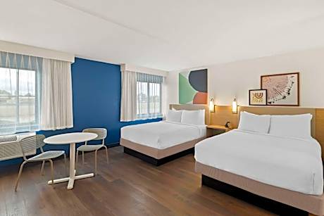 2 Queen Beds With Sofabed