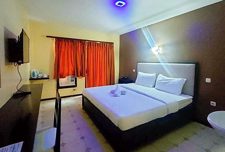 RedDoorz Carlton-Martin Hotel Masbate City