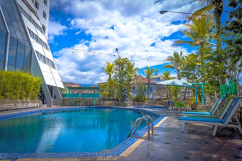 Lux Tychi Hotel Malang