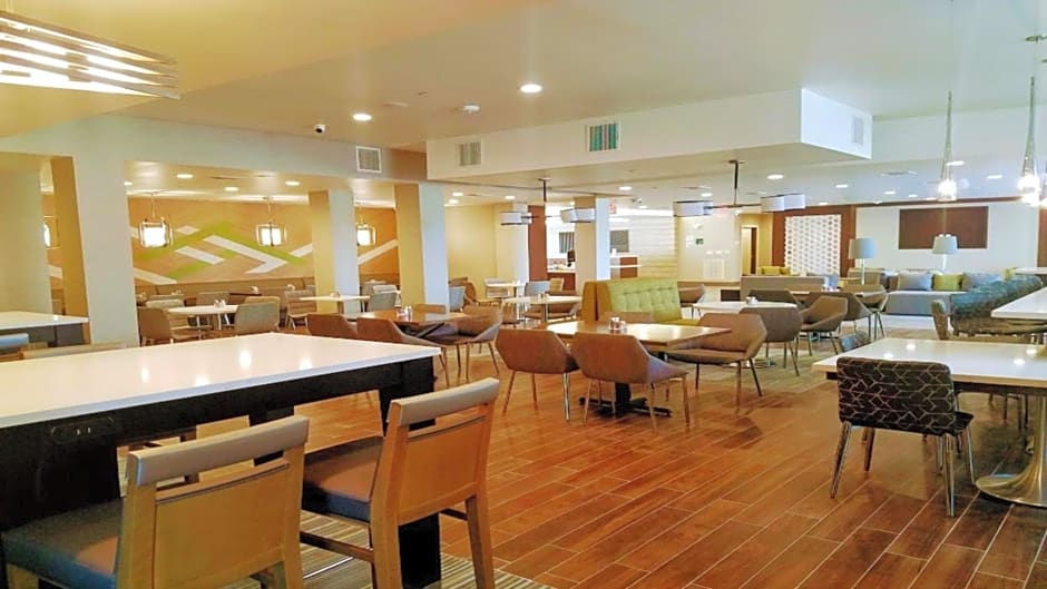 Holiday Inn & Suites Houston NW - Willowbrook By IHG