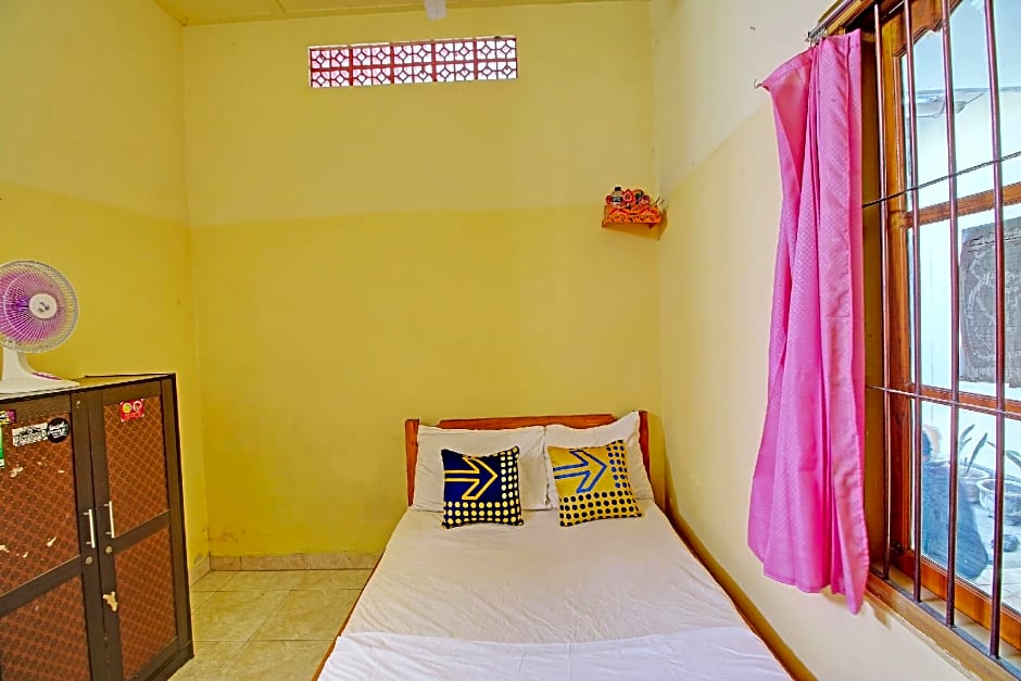 OYO Life 92954 Shanti Kost