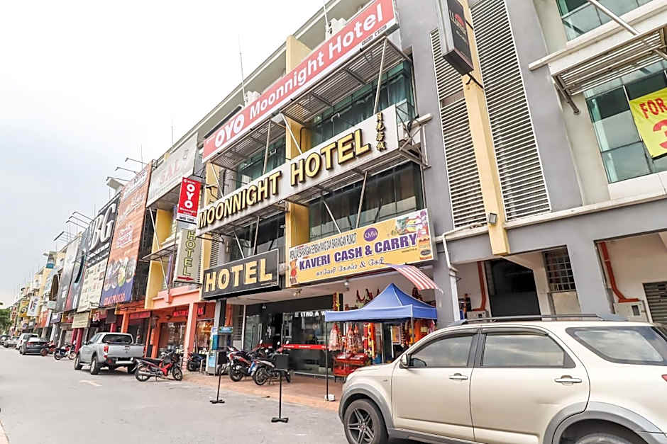 OYO 89381 Moonnight Hotel