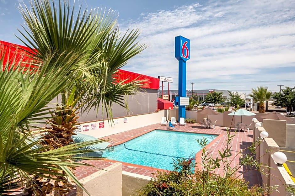 Motel 6-El Paso, TX - Airport - Fort Bliss