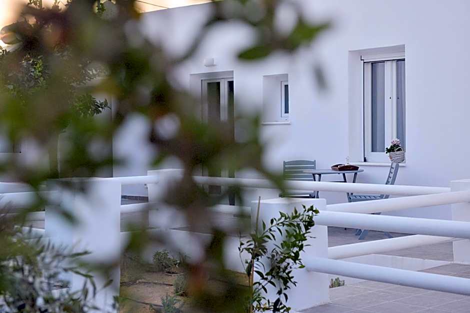 Blue Paradise Apartments