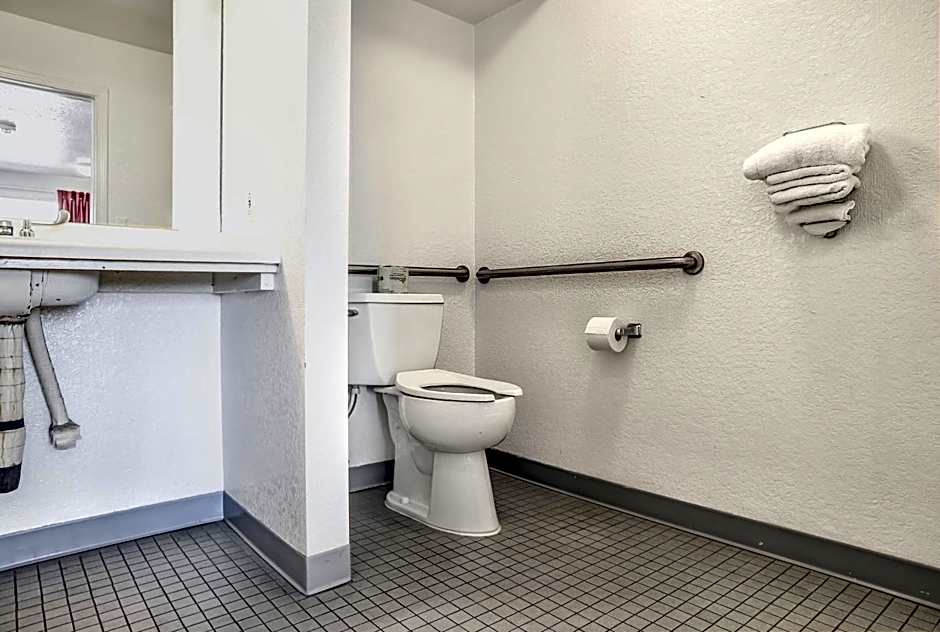 Motel 6-Saint Joseph, MO