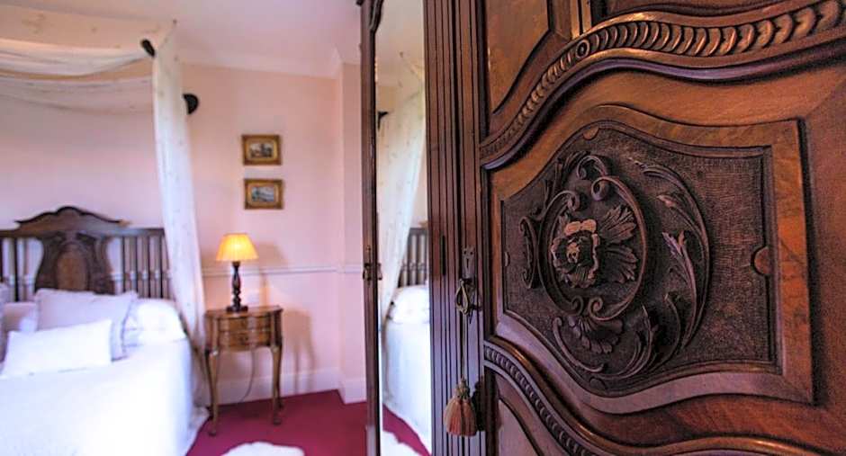Kilcooly's Country House Hotel