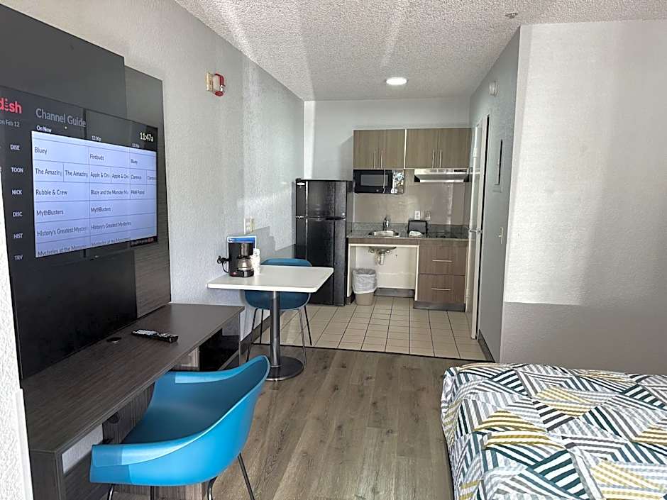 Studio 6 Extended Stay - West Palm Beach, FL