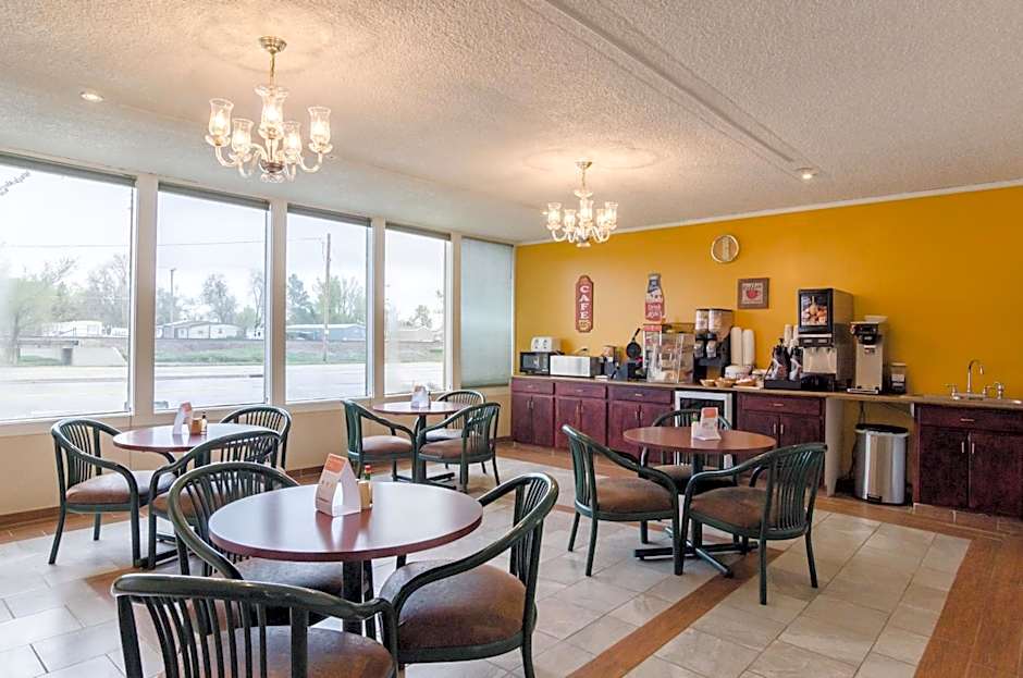 Alamo Inn & Suites
