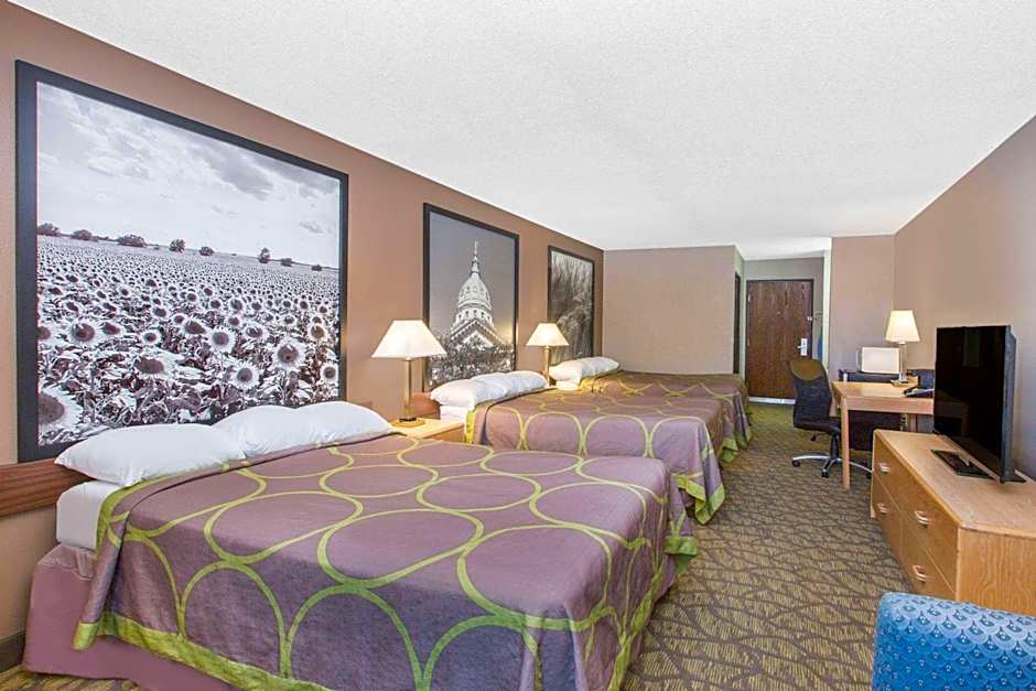 Super 8 by Wyndham Belleville