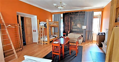 Bunk Bed in Mixed Dormitory Room