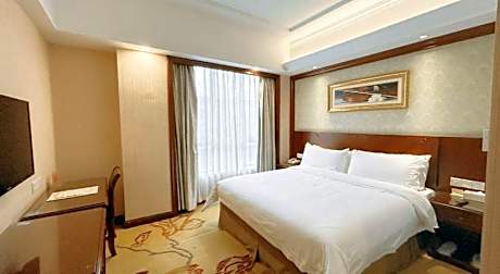 Vienna Hotel SH Wildlife Park Station