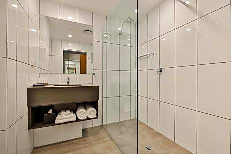 Deluxe Double or Twin Room with Lake View