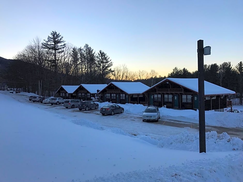 Swiss Chalets Village Inn