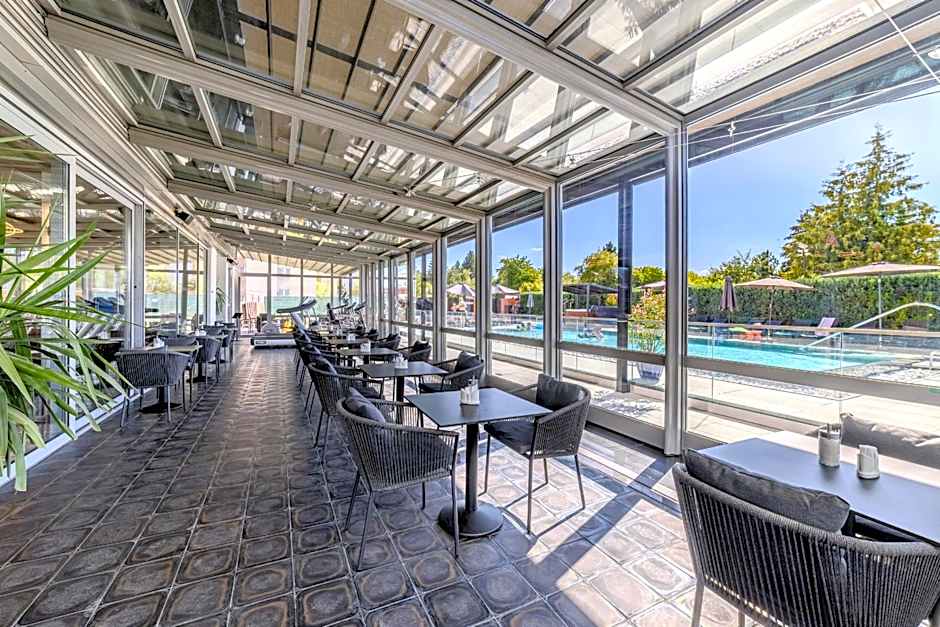 Hotel Aura Design & Garden Pool