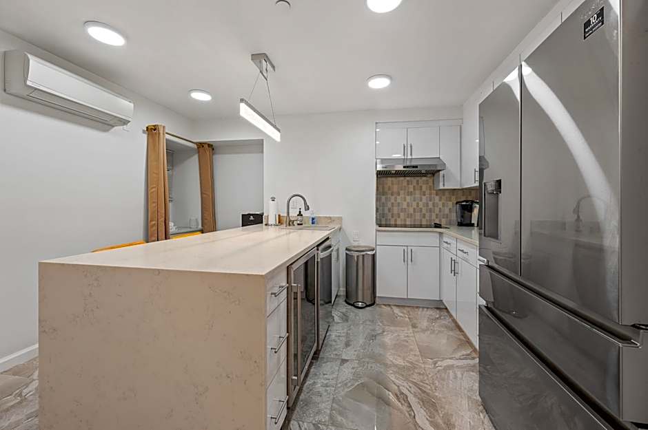 Upper East Side Luxury 3BR 2B 1700 square feet