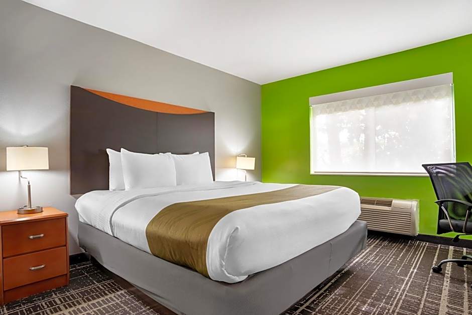 Quality Inn & Suites Birmingham - Highway 280