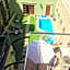 Exclusive Luxury Guest Center House