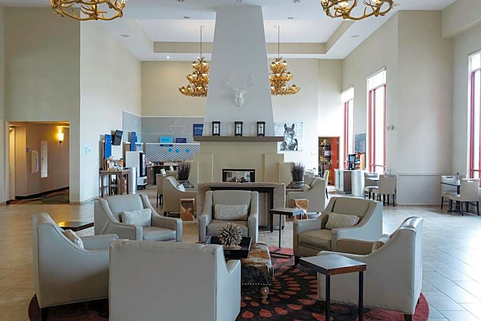 Holiday Inn Express & Suites - Olathe North By IHG