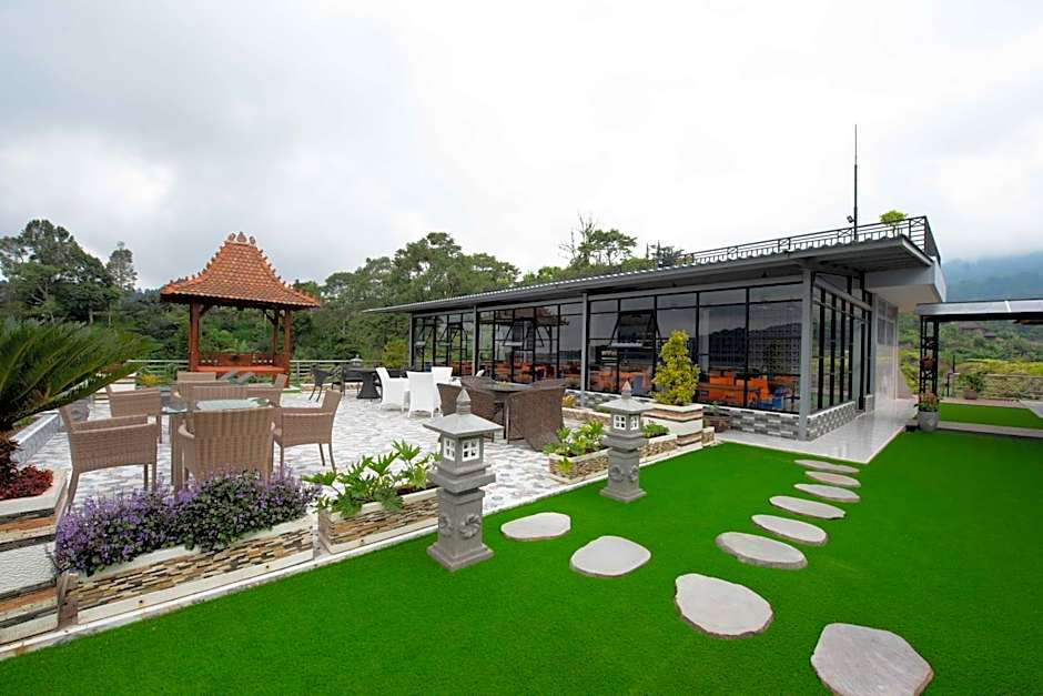 Dedanau Hotel