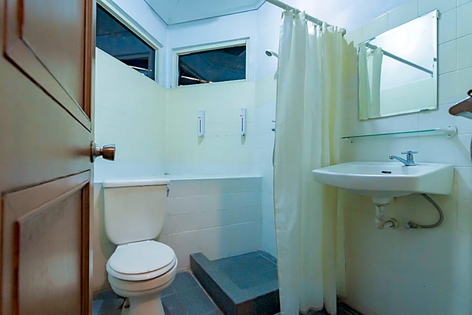 RedDoorz Plus @ Sukamulya Pasteur 2