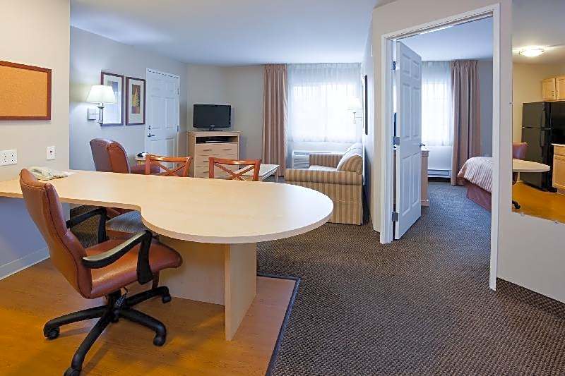 Candlewood Suites Milwaukee Brown Deer Hotel By IHG