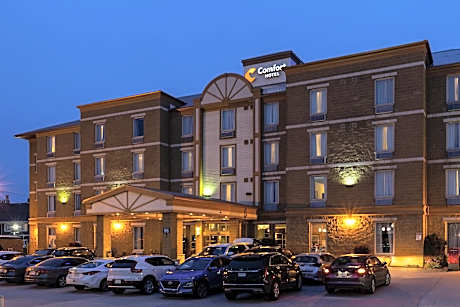 Comfort Hotel Bayer's Lake