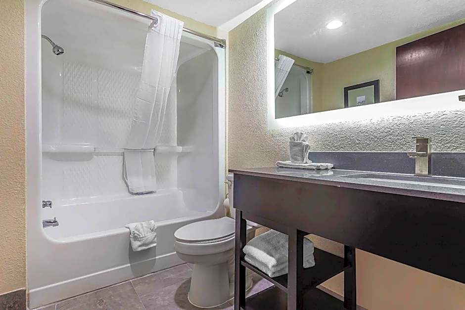 Quality Inn & Suites Salisbury South