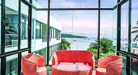 Phi Phi Nice Beach Hotel Hip