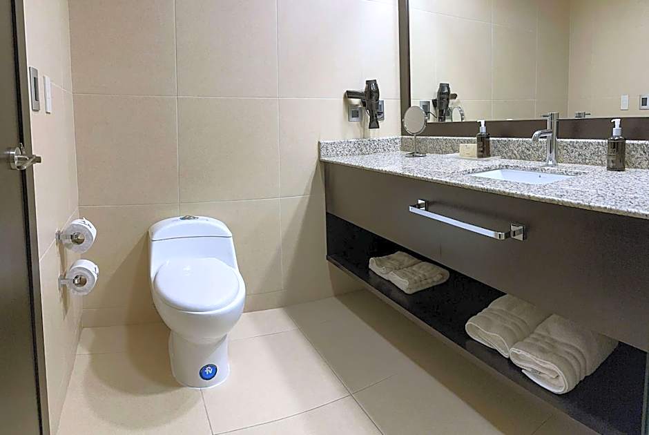 Wyndham Quito Airport