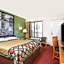 Super 8 by Wyndham Lavonia