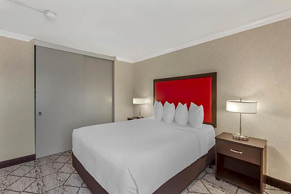 Best Western Plus Rose City Suites