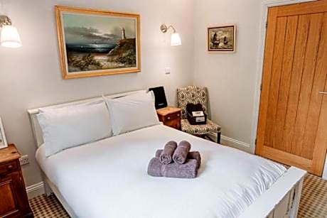 Creeksea Place Barns