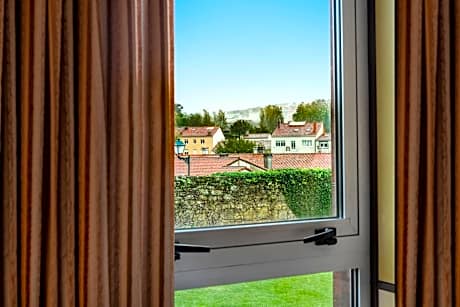 King Room with Garden View