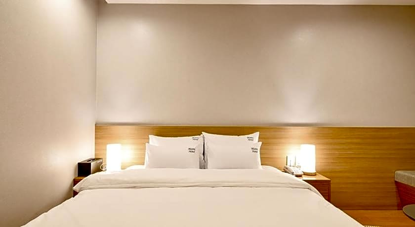 Blanc Business Hotel