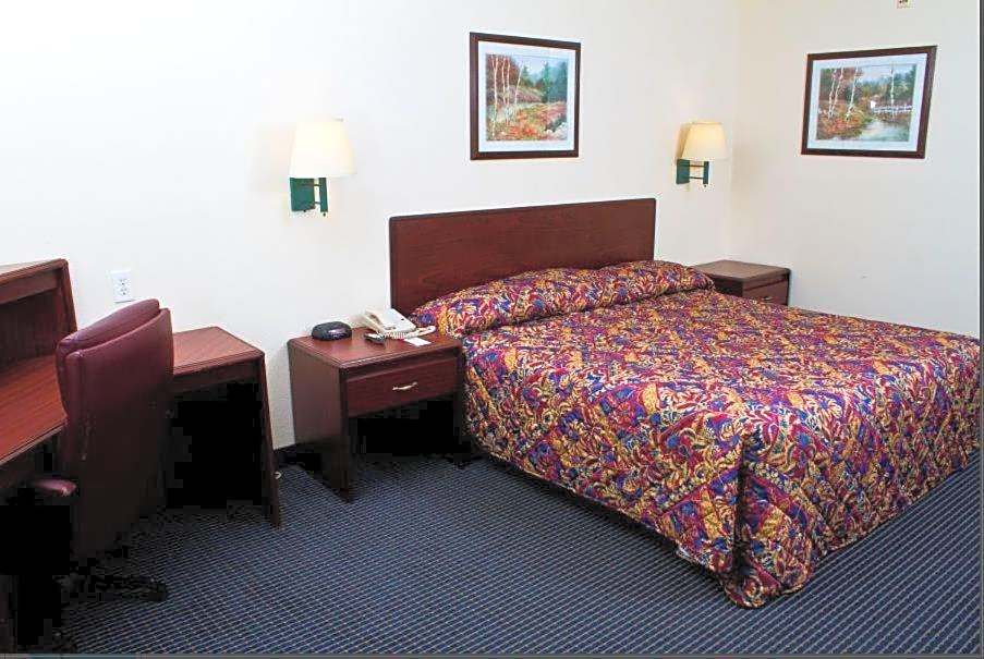 Country Hearth Inn-Union City